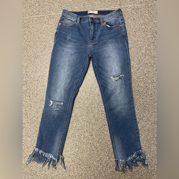 Free People  Distressed Cropped Jeans with Ragged Frayed Hems  Size 27 GUC - Picture 1 of 10